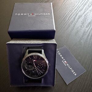 Tommy Hilfiger Men Blue Year-Round Quartz Watch